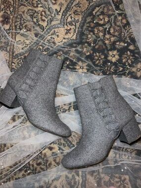 Nine West Gray Felt Ankle Booties with Mid Block Heel